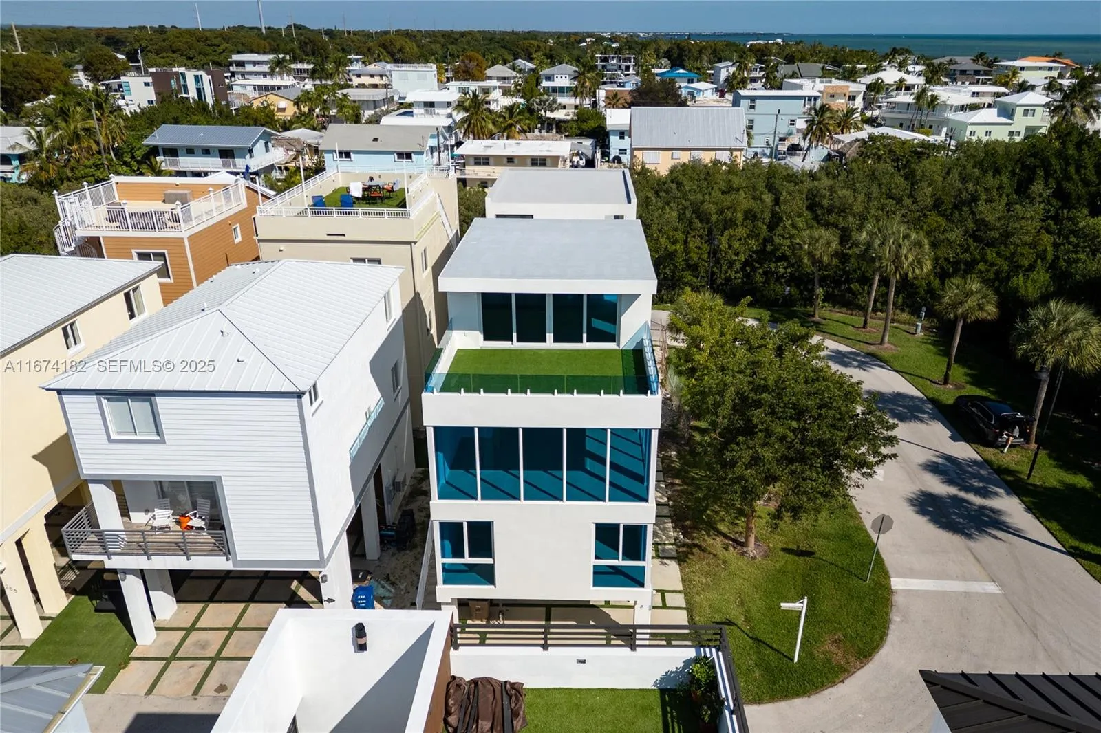 Foto de propiedad en 94825 Overseas Hwy 253, Key Largo, FL 33037 Key Largo con MLS# 