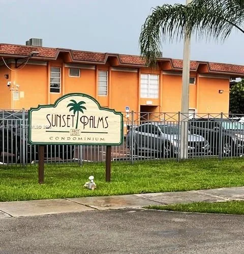Foto de propiedad en 9493 SW 76th Street L4, Miami, FL 33173 Miami con MLS# 
