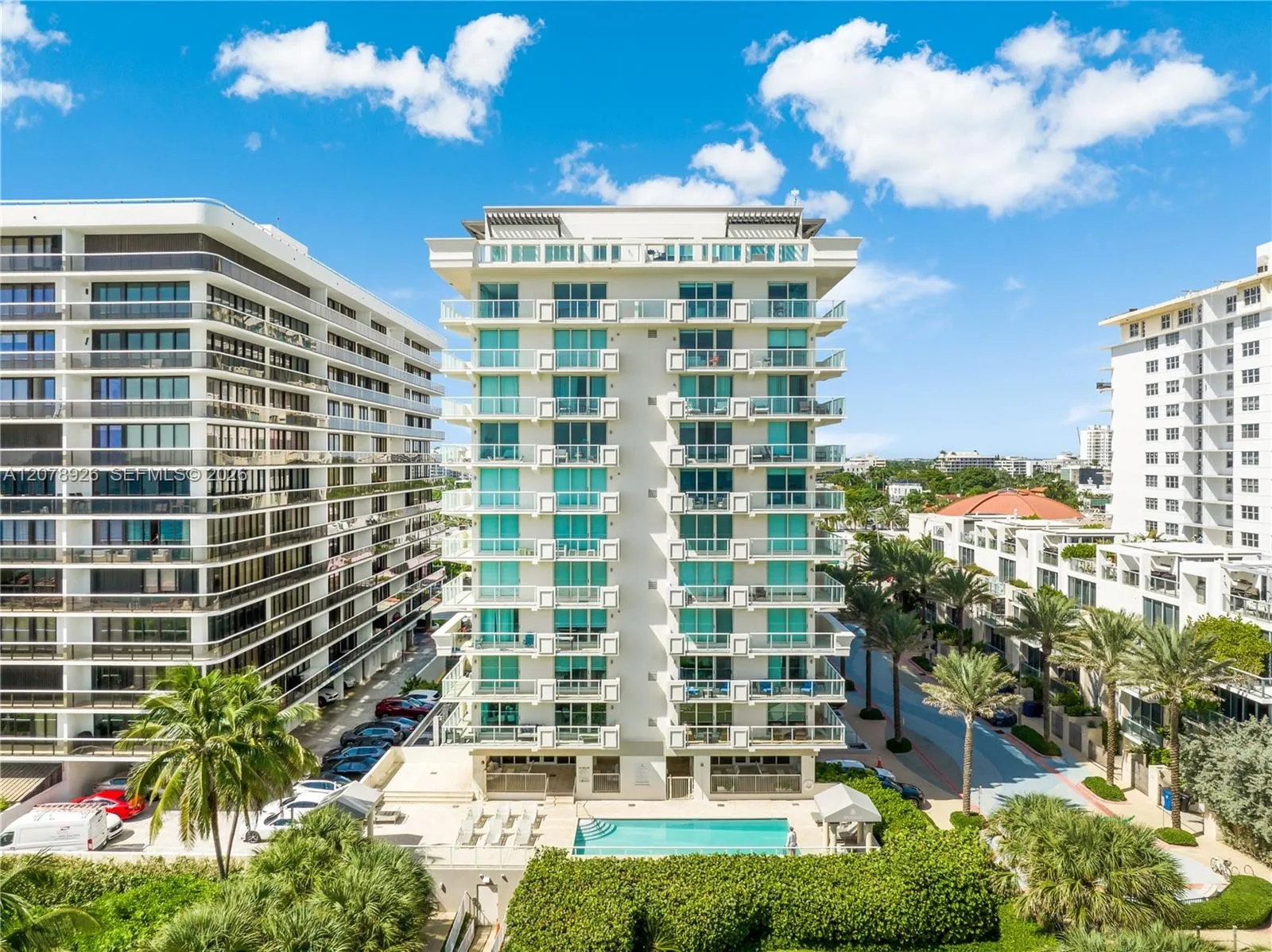 Foto de propiedad en 9499 Collins Avenue 307, Surfside, FL 33154 Surfside con MLS# 