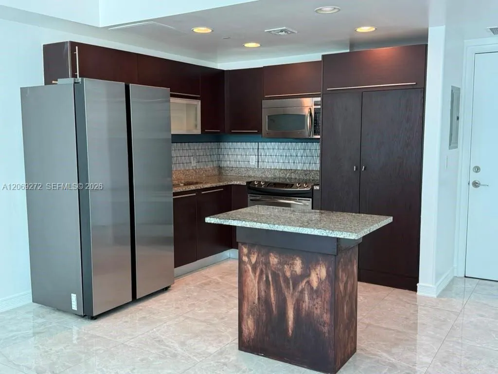 Foto de propiedad en 950 Brickell Bay Drive 1108, Miami, FL 33131 Miami con MLS#