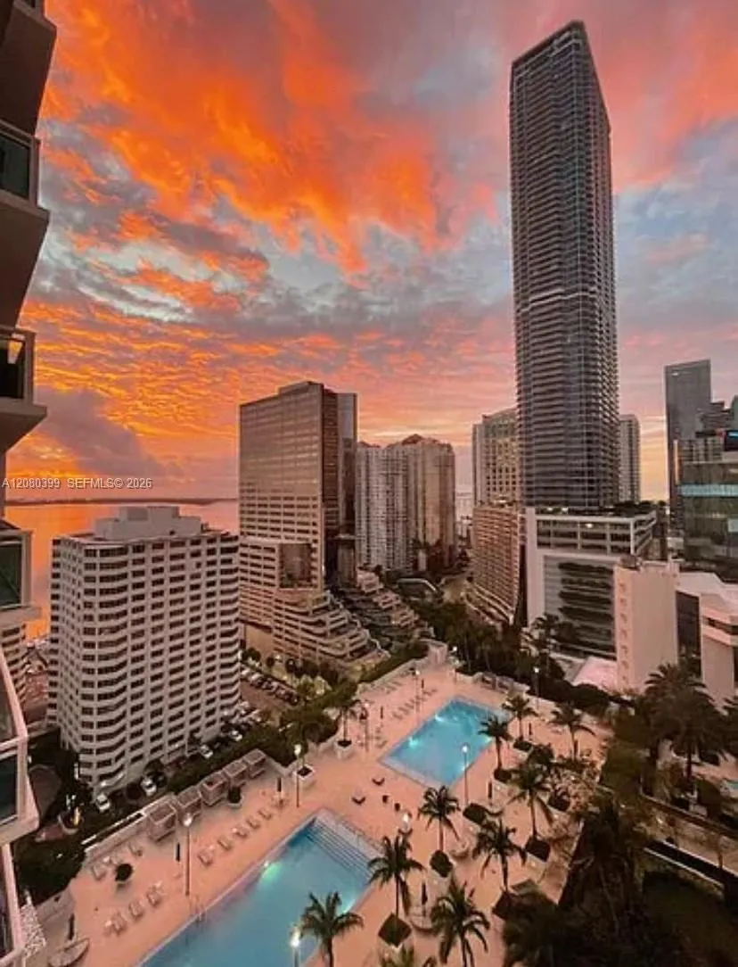 En Venta 950 Brickell Bay Drive 2203, Miami, FL 33131, Miami, FL 33131