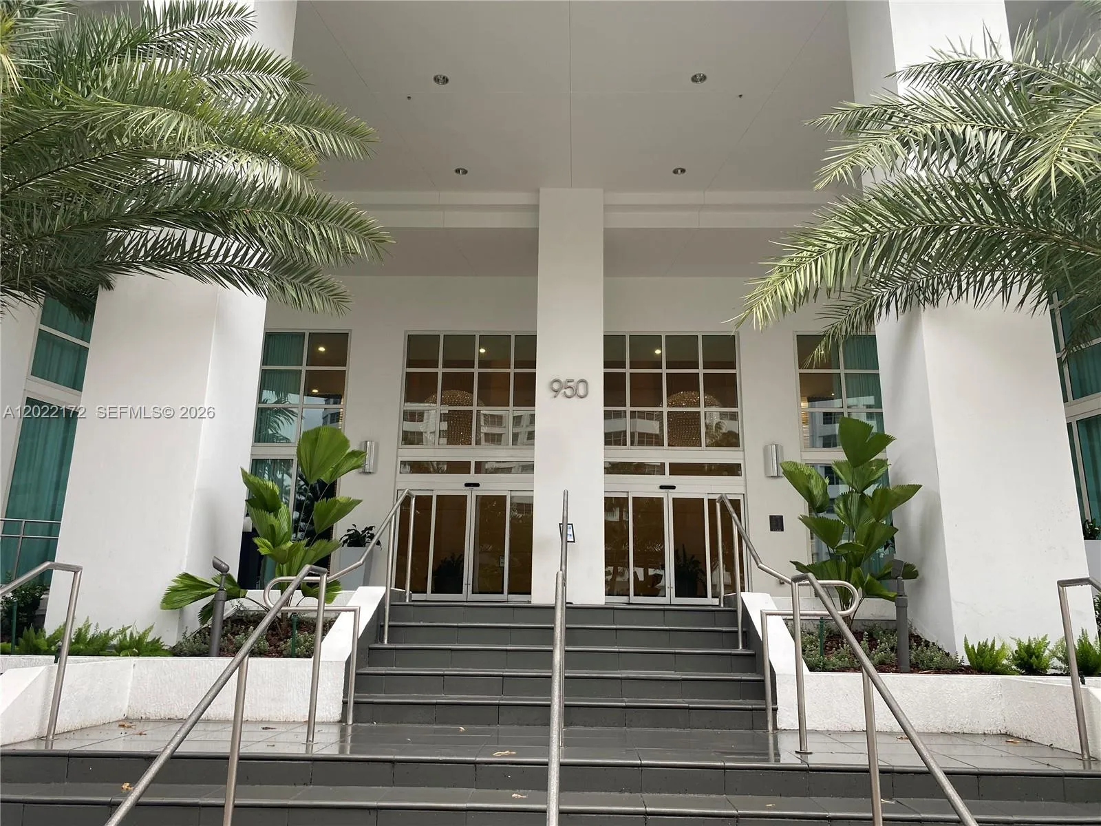 Foto de propiedad en 950 Brickell Bay Drive 2206, Miami, FL 33131 Miami con MLS#