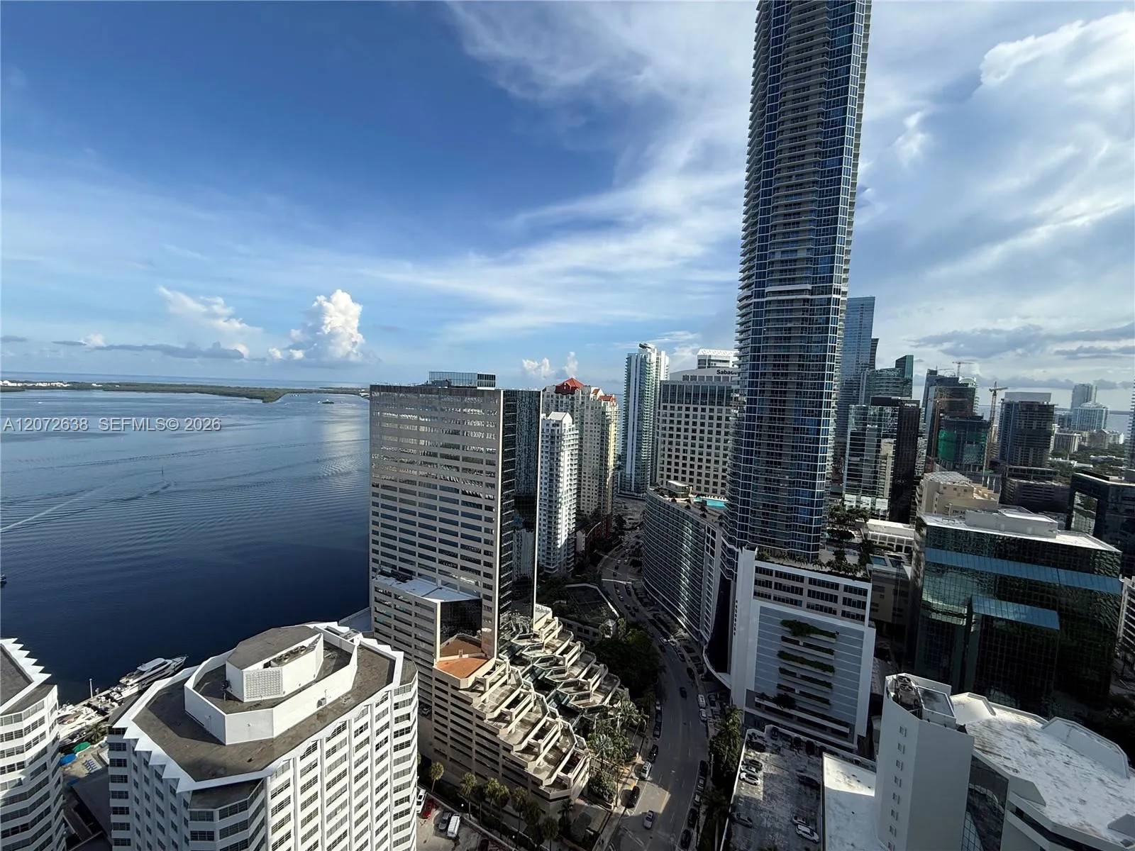 Foto de propiedad en 950 Brickell Bay Drive 3709, Miami, FL 33131 Miami con MLS#