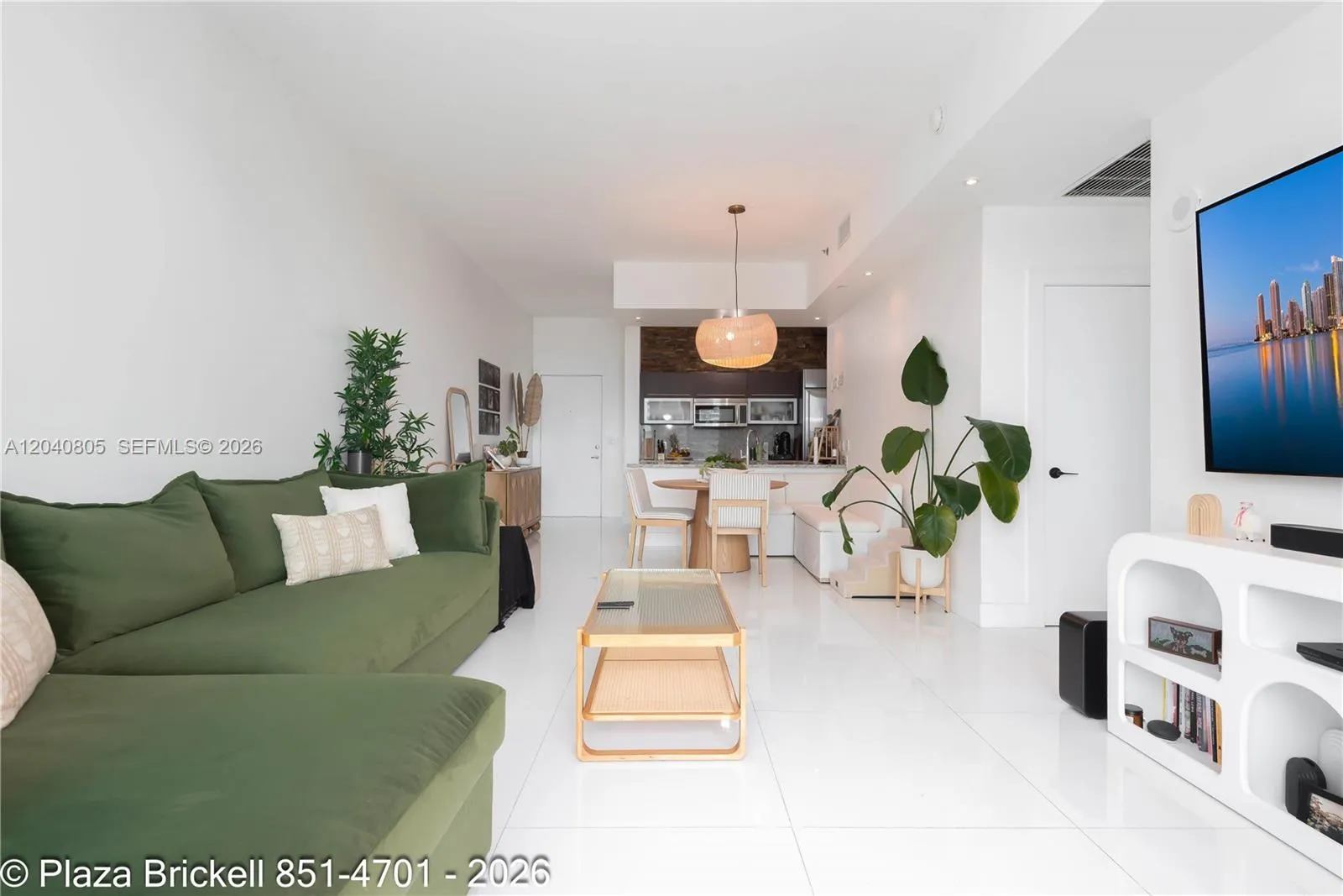 Foto de propiedad en 950 Brickell Bay Drive 4701, Miami, FL 33131 Miami con MLS#