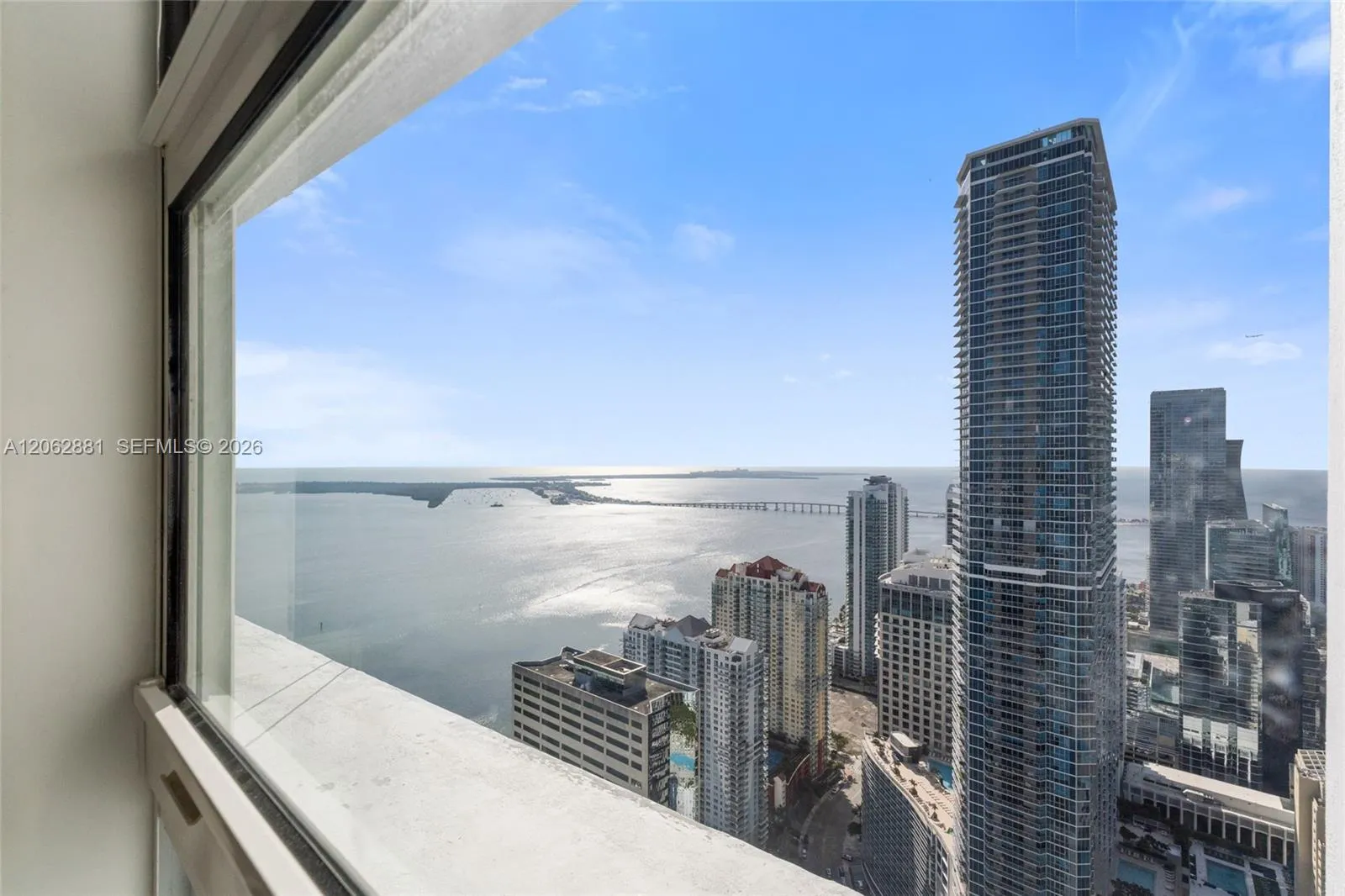 Foto de propiedad en 950 Brickell Bay Drive 5507, Miami, FL 33131 Miami con MLS#