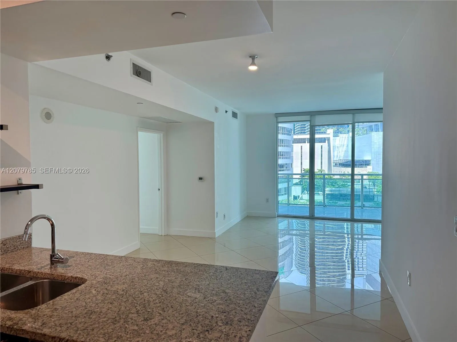 En Renta 950 Brickell Bay Drive 601, Miami, FL 33131, Miami, FL 33131