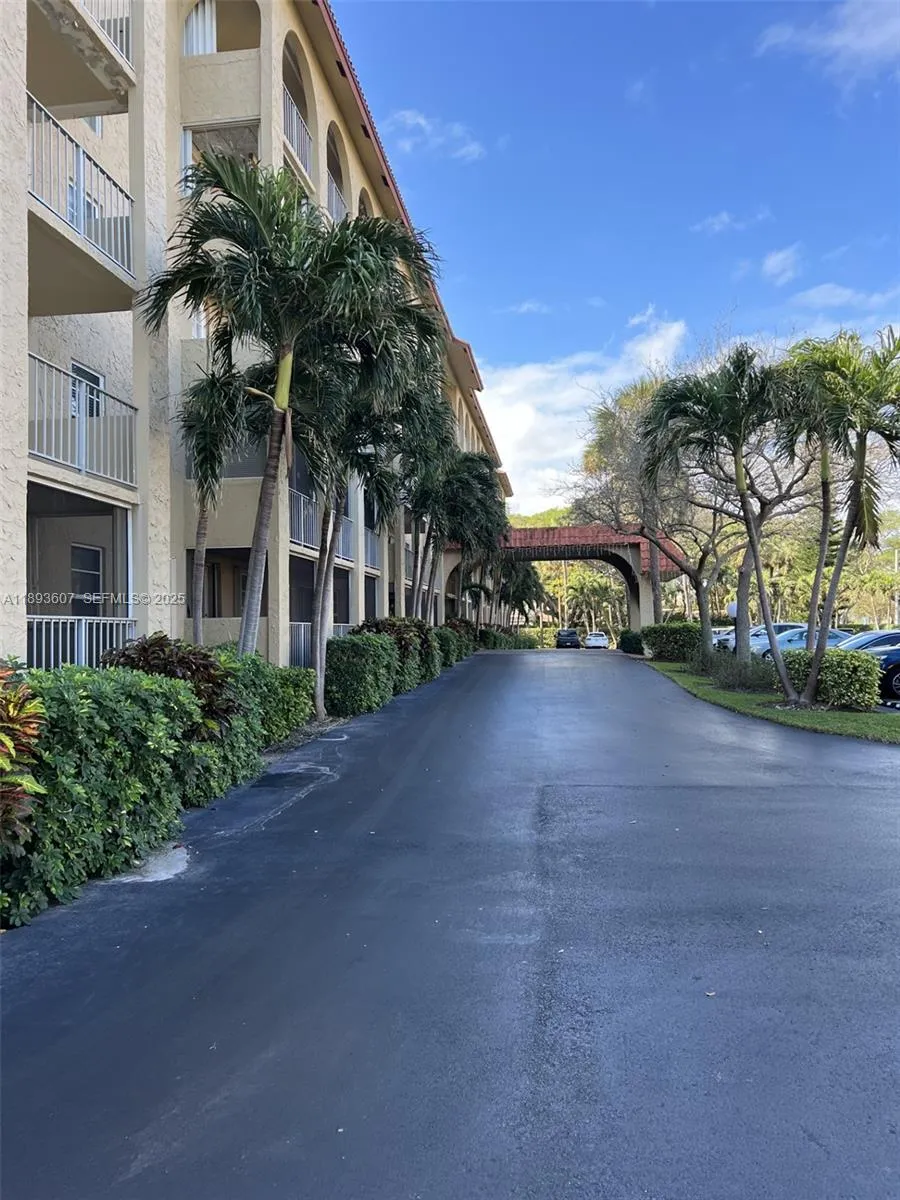 Foto de propiedad en 950 Ponce De Leon Road 2100, Boca Raton, FL 33432 Boca Raton con MLS# 