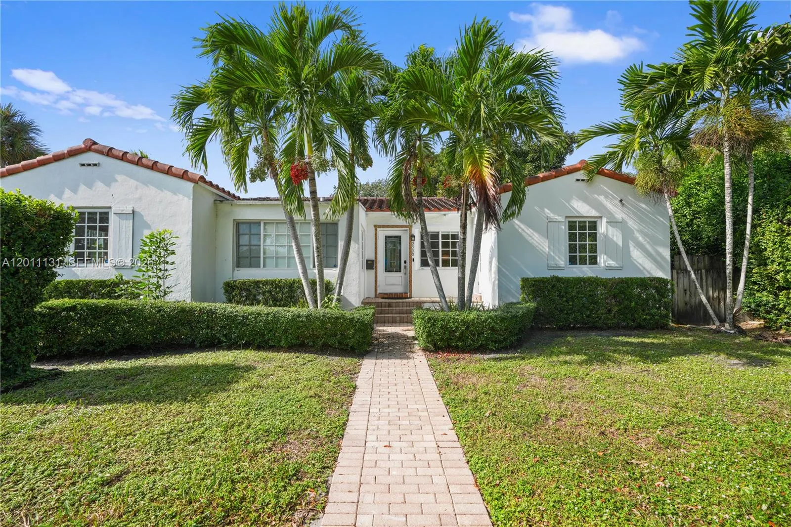 Foto de propiedad en 9500 N Miami Avenue, Miami Shores, FL 33150 Miami Shores con MLS# 