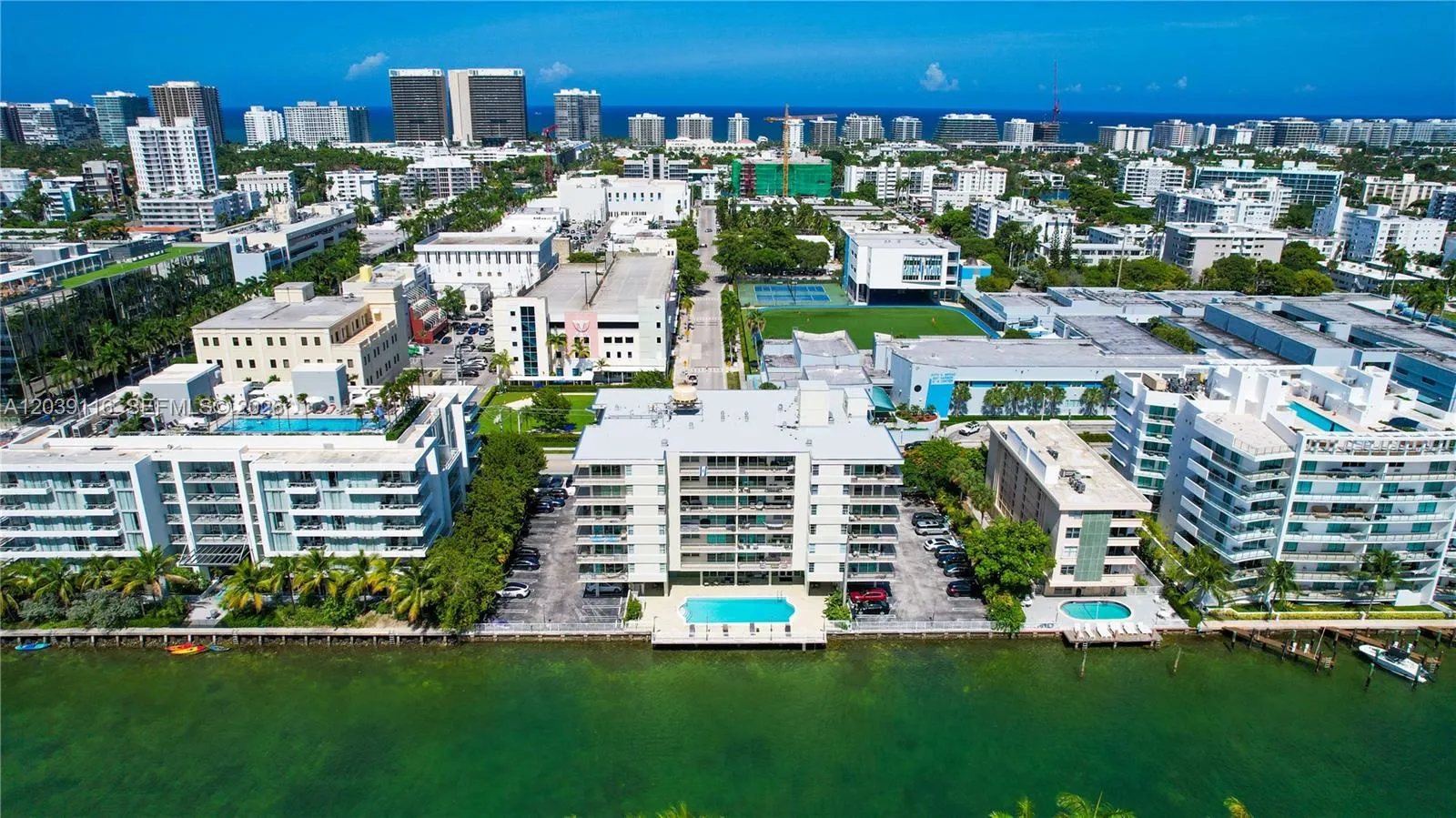 Foto de propiedad en 9500 W Bay Harbor Drive 7D, Bay Harbor Islands, FL 33154 Bay Harbor Islands con MLS# 