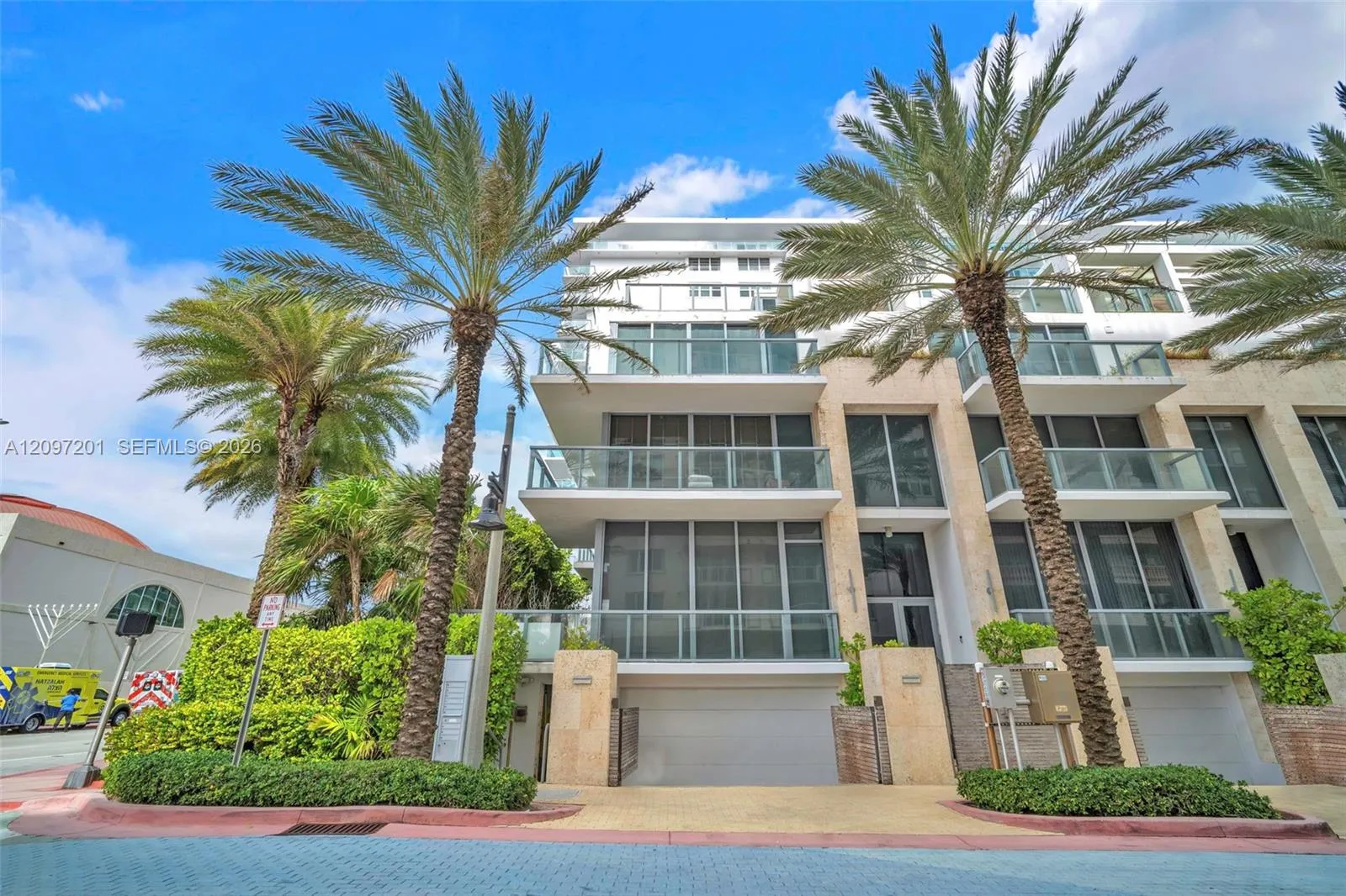 En Venta 9501 Collins Avenue 1, Surfside, FL 33154, Surfside, FL 33154