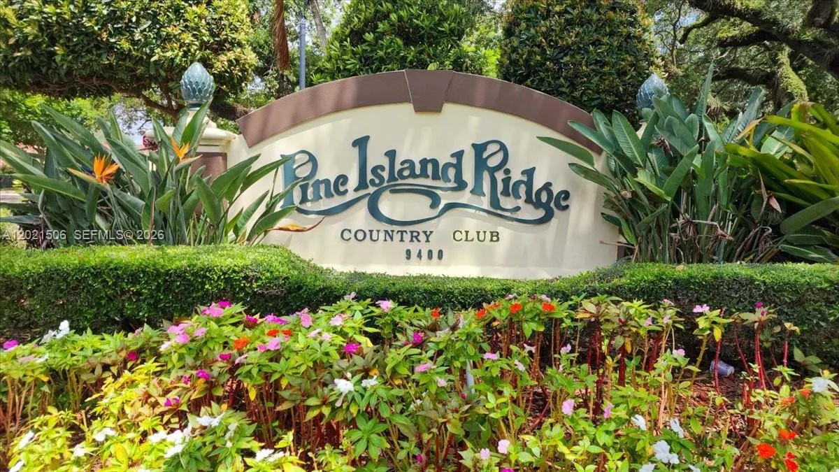 Foto de propiedad en 9501 Seagrape Drive 102, Davie, FL 33324 Davie con MLS# 
