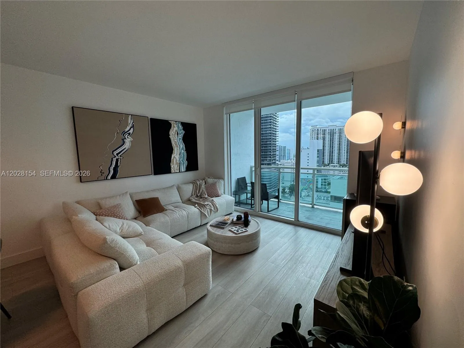Foto de propiedad en 951 Brickell Avenue 2103, Miami, FL 33131 Miami con MLS# 