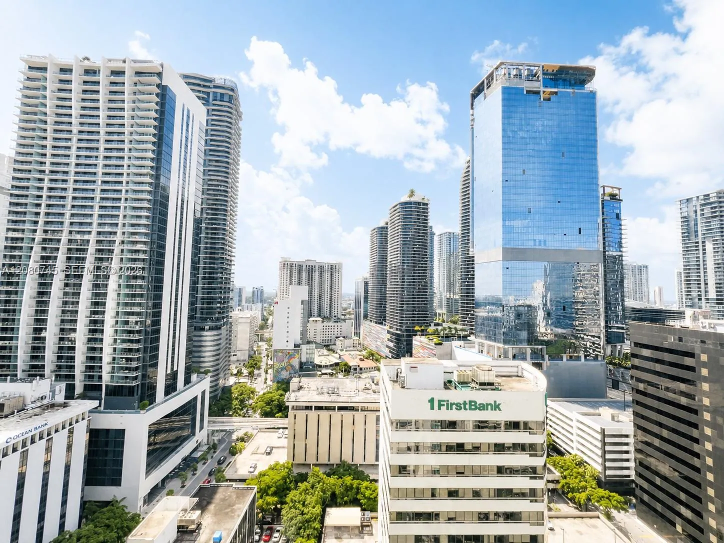 Foto de propiedad en 951 Brickell Avenue 2407, Miami, FL 33131 Miami con MLS# 