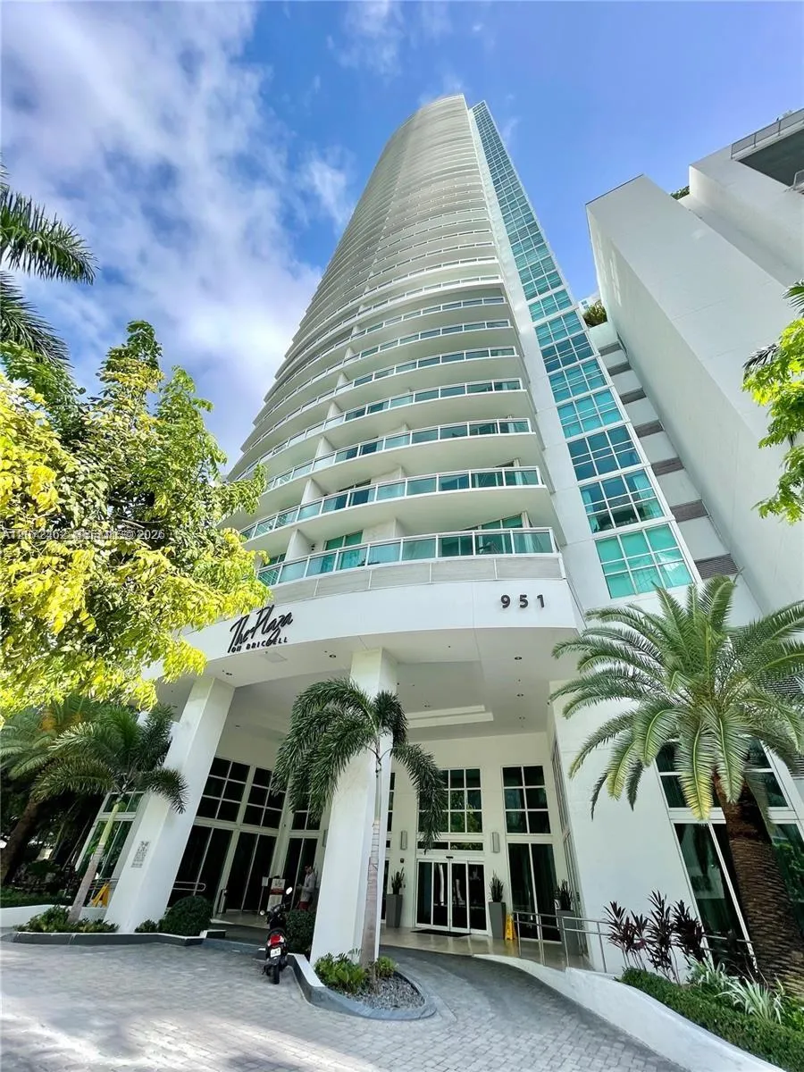 Foto de propiedad en 951 Brickell Avenue 3403, Miami, FL 33131 Miami con MLS# 