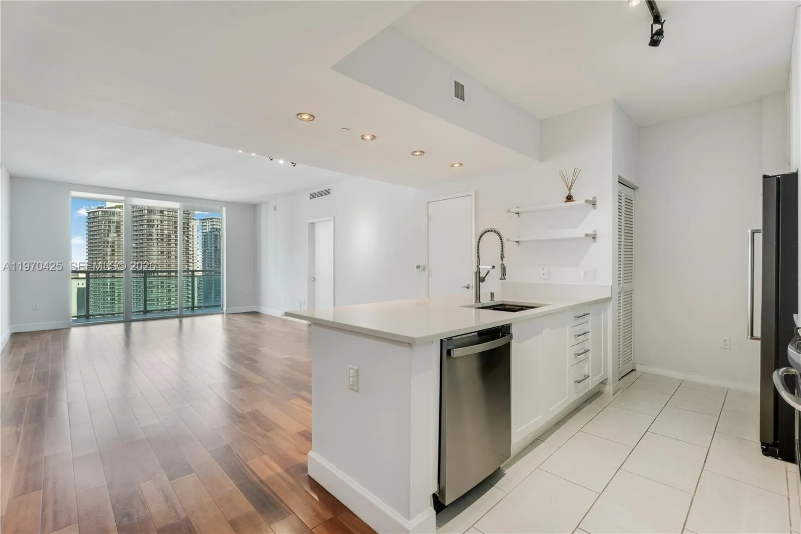 Foto de propiedad en 951 Brickell Avenue 3607, Miami, FL 33131 Miami con MLS# 