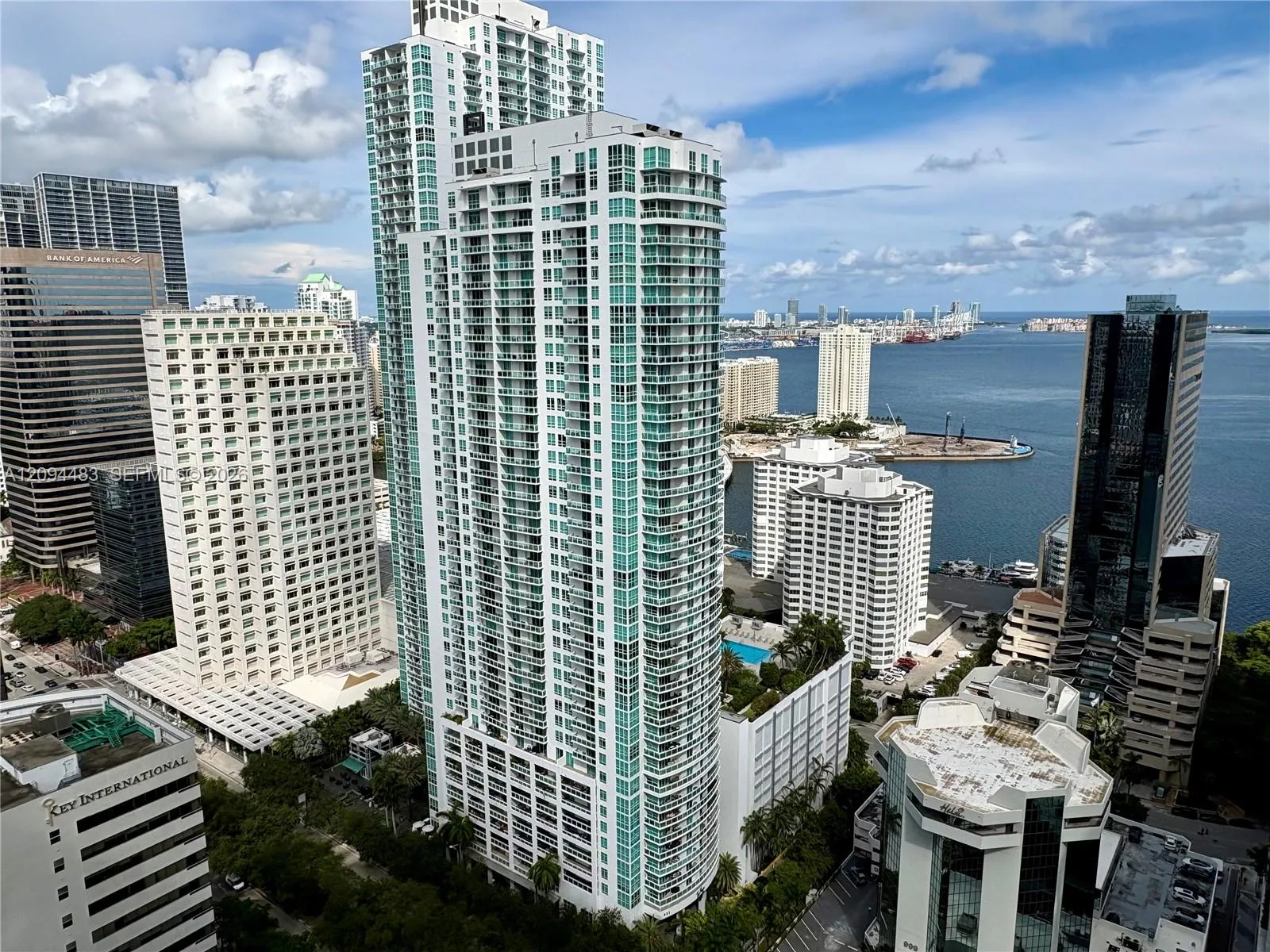 En Venta 951 Brickell Avenue 605, Miami, FL 33131, Miami, FL 33131