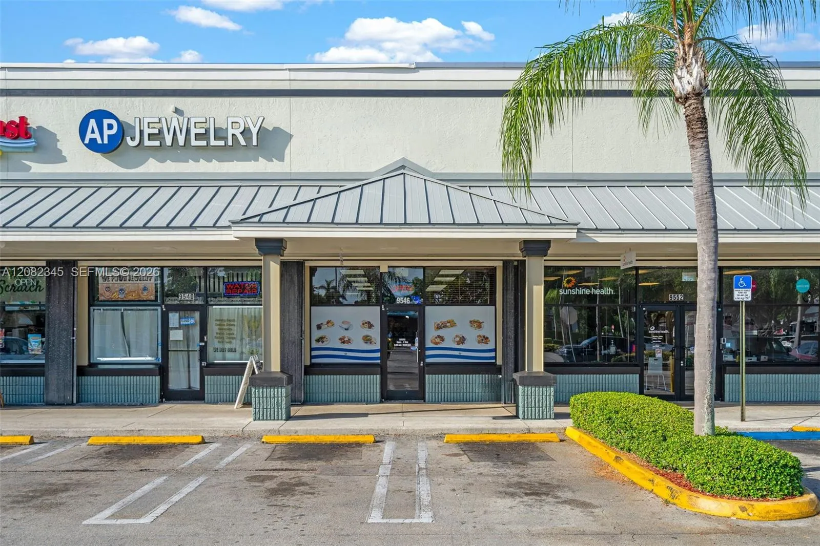 Foto de propiedad en 9510 SW 160th Street, Miami, FL 33157 Miami con MLS# 