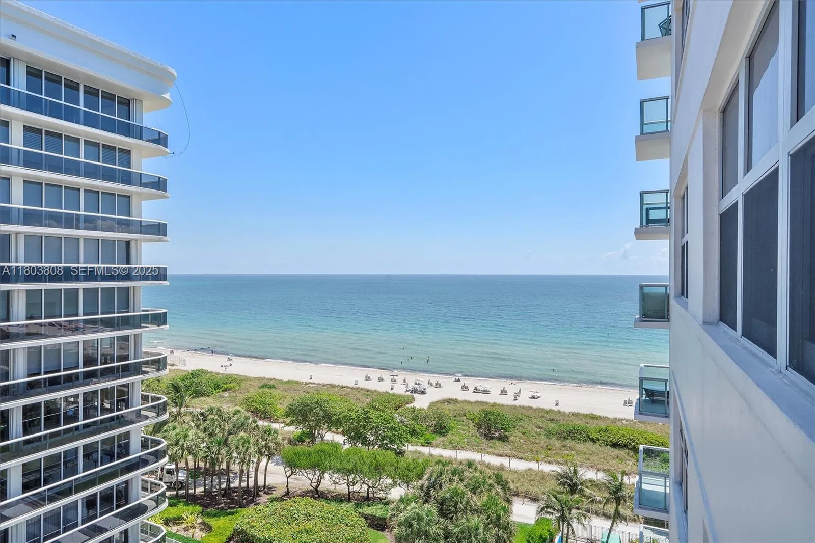 Foto de propiedad en 9511 Collins Avenue 1002, Surfside, FL 33154 Surfside con MLS# 
