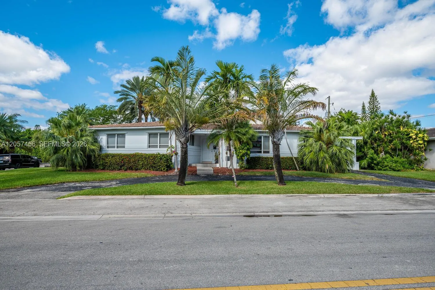 En Renta 9520 E Broadview Drive, Bay Harbor Islands, FL 33154, Bay Harbor Islands, FL 33154