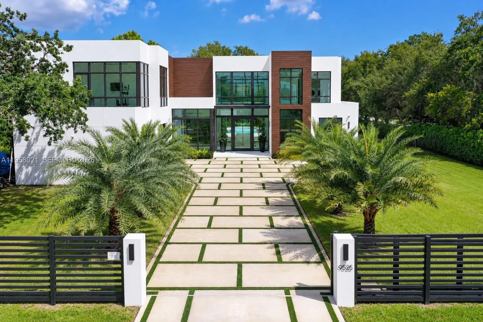 En Venta 9525 SW 95th Court, Miami, FL 33176, Miami, FL 33176