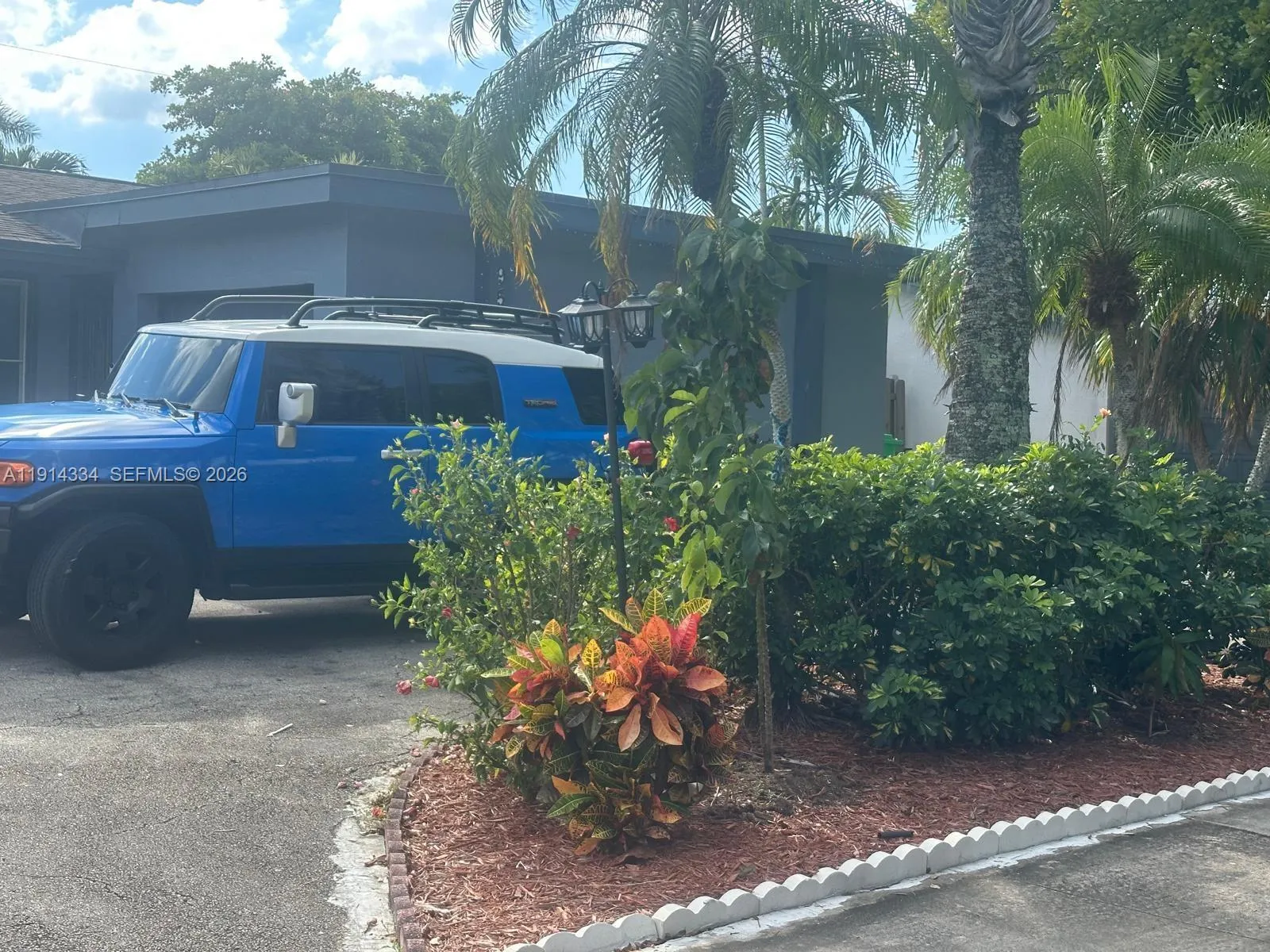 Foto de propiedad en 9530 Sunset Strip, Sunrise, FL 33322 Sunrise con MLS# 