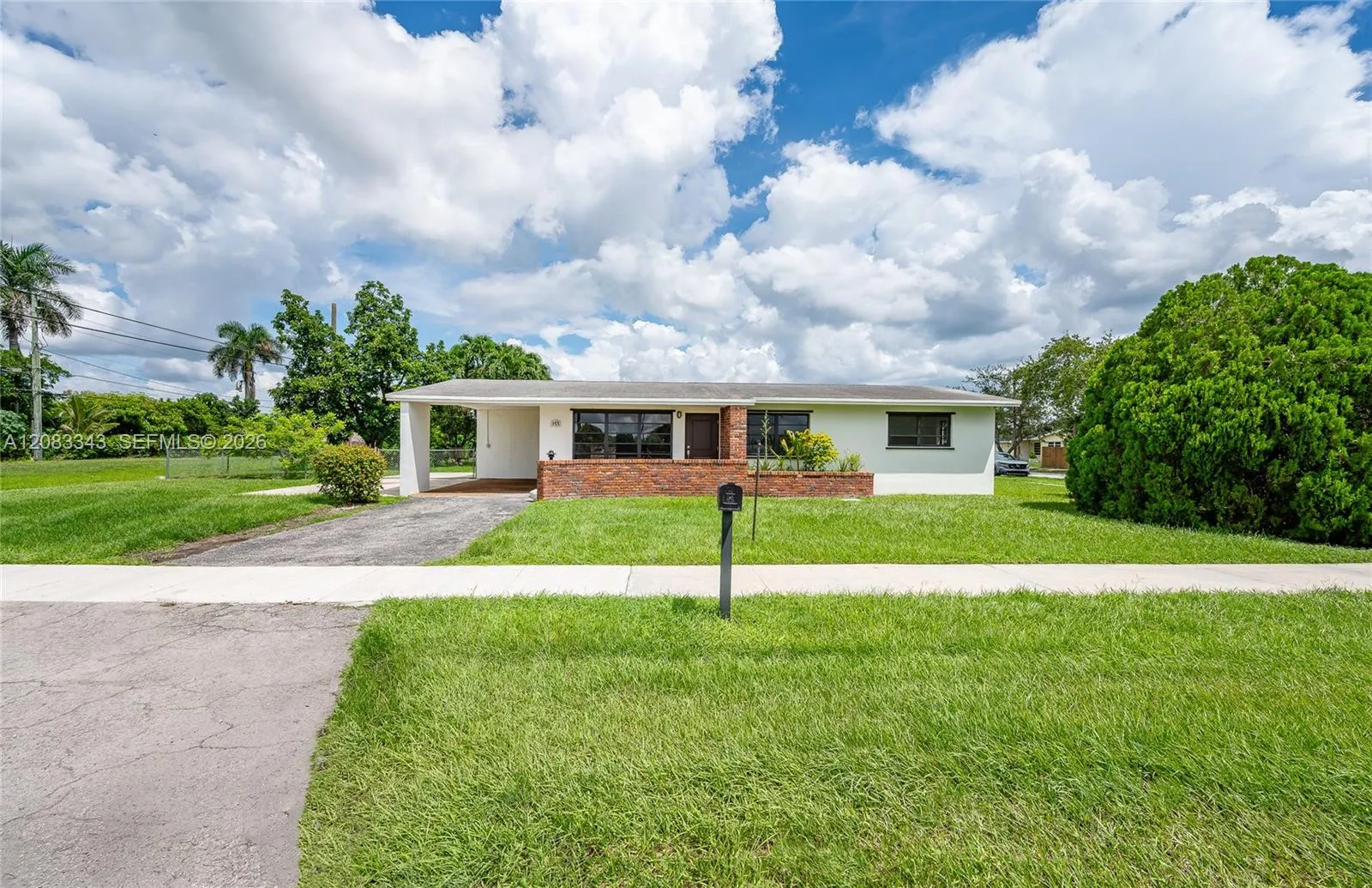 Foto de propiedad en 955 NW 15th Street, Homestead, FL 33030 Homestead con MLS# 