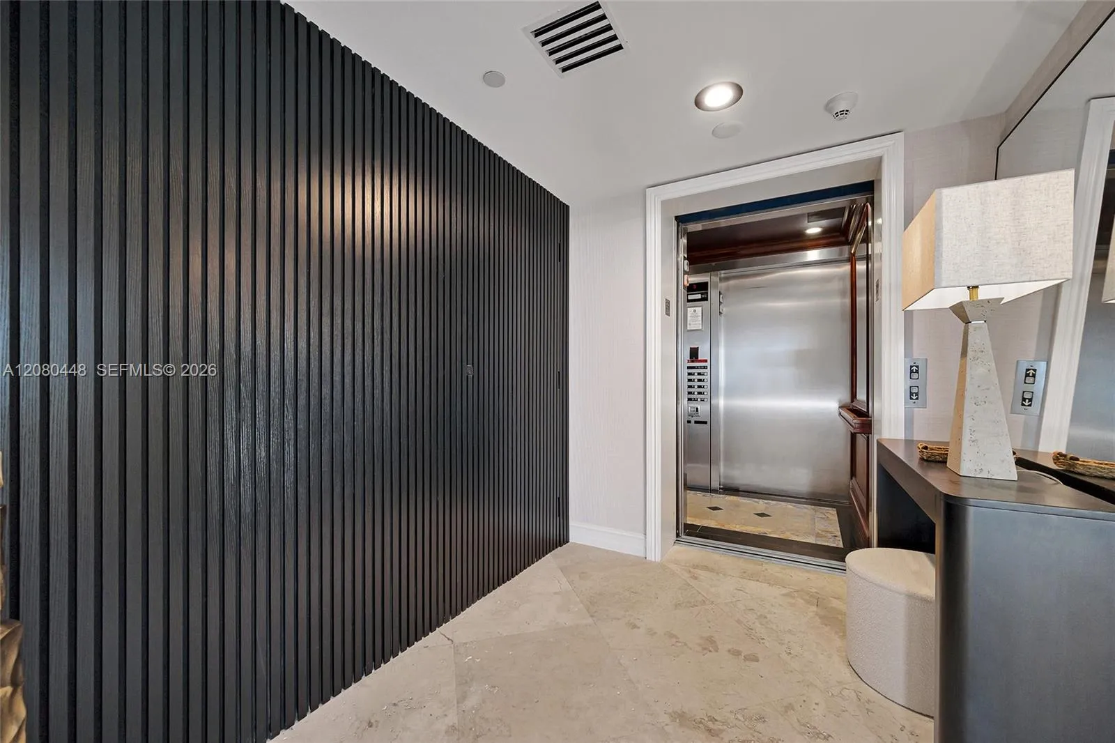 Foto de propiedad en 9559 Collins Avenue S3-A, Surfside, FL 33154 Surfside con MLS# 