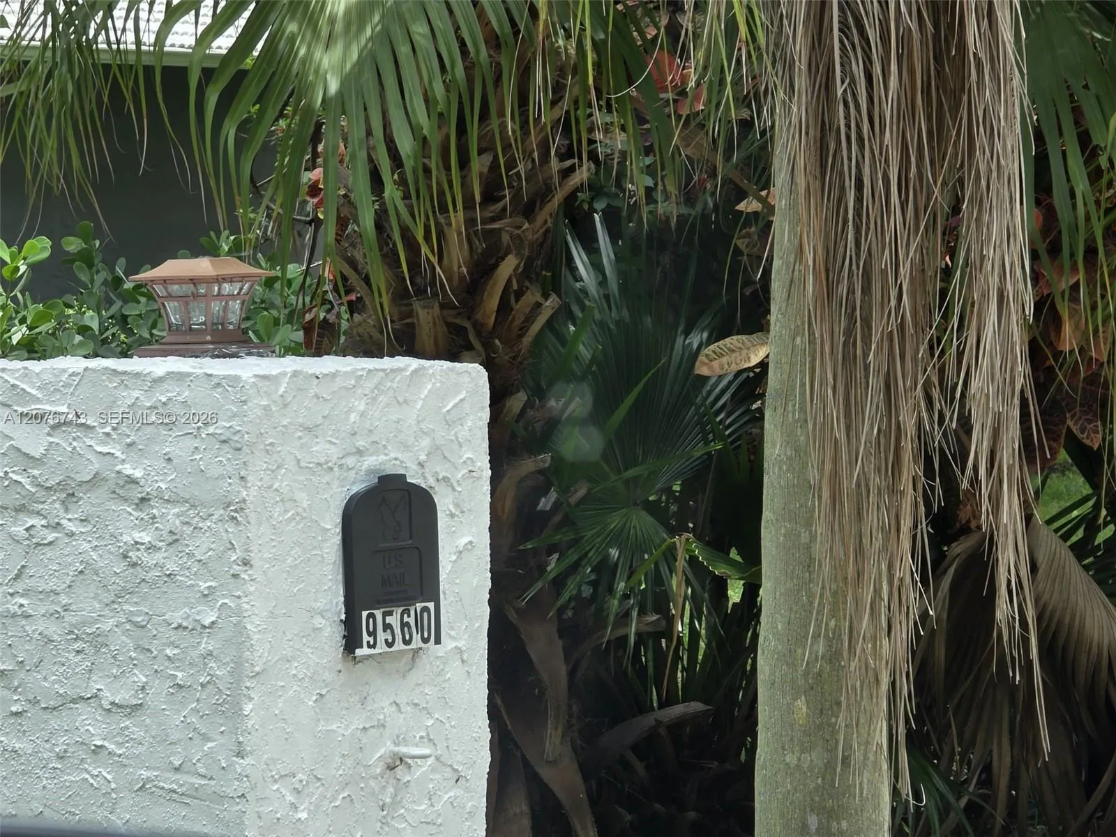 Foto de propiedad en 9560 NW 39th Court, Coral Springs, FL 33065 Coral Springs con MLS# 