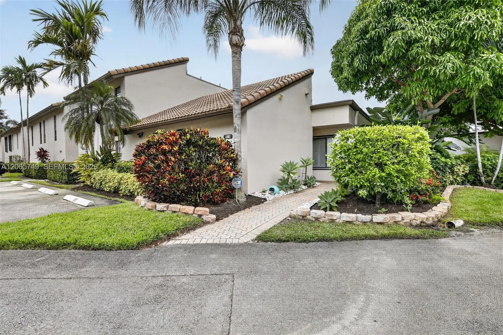 Foto de propiedad en 958 Mockingbird Lane 515, Plantation, FL 33324 Plantation con MLS# 