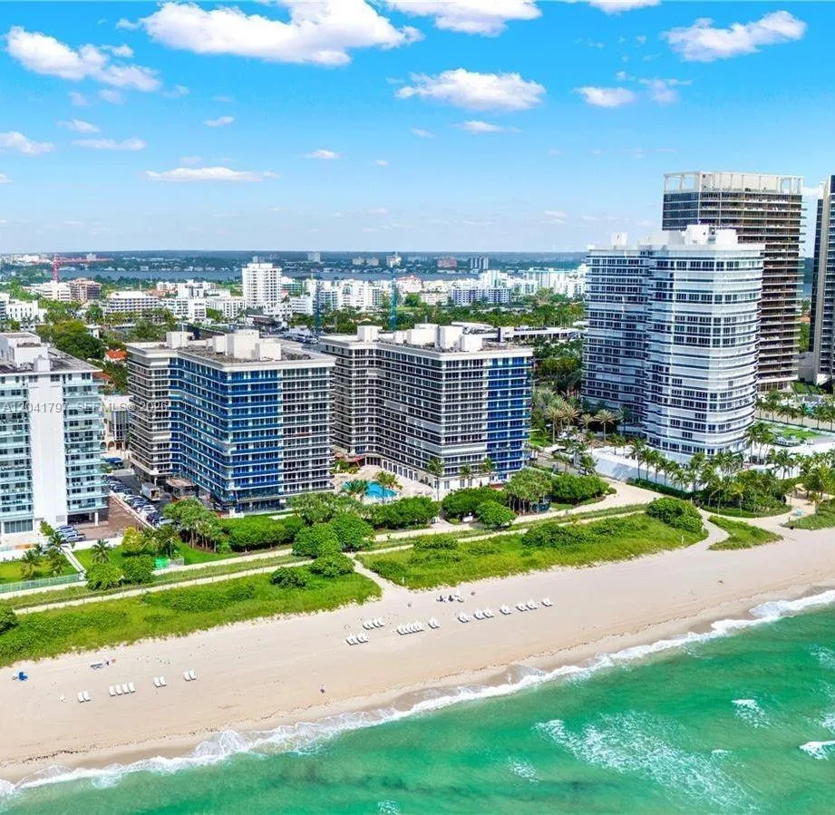 Foto de propiedad en 9595 Collins Avenue N9-C, Surfside, FL 33154 Surfside con MLS# 