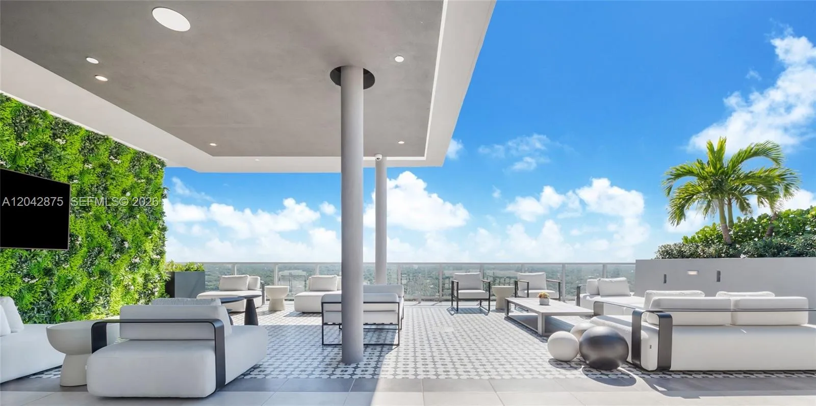 Foto de propiedad en 9600 S Dixie Highway S1, Miami, FL 33156 Miami con MLS# 