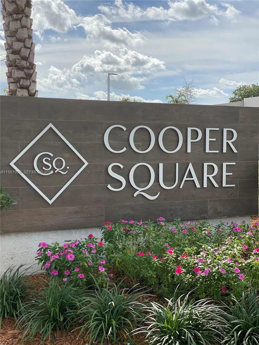 Vendido 9610 Stirling Road 101, Cooper City, FL 33024, Cooper City, FL 33024