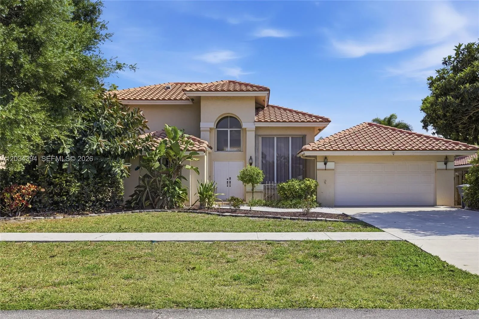 Foto de propiedad en 9612 N Carousel Circle N, Boca Raton, FL 33434 Boca Raton con MLS# 