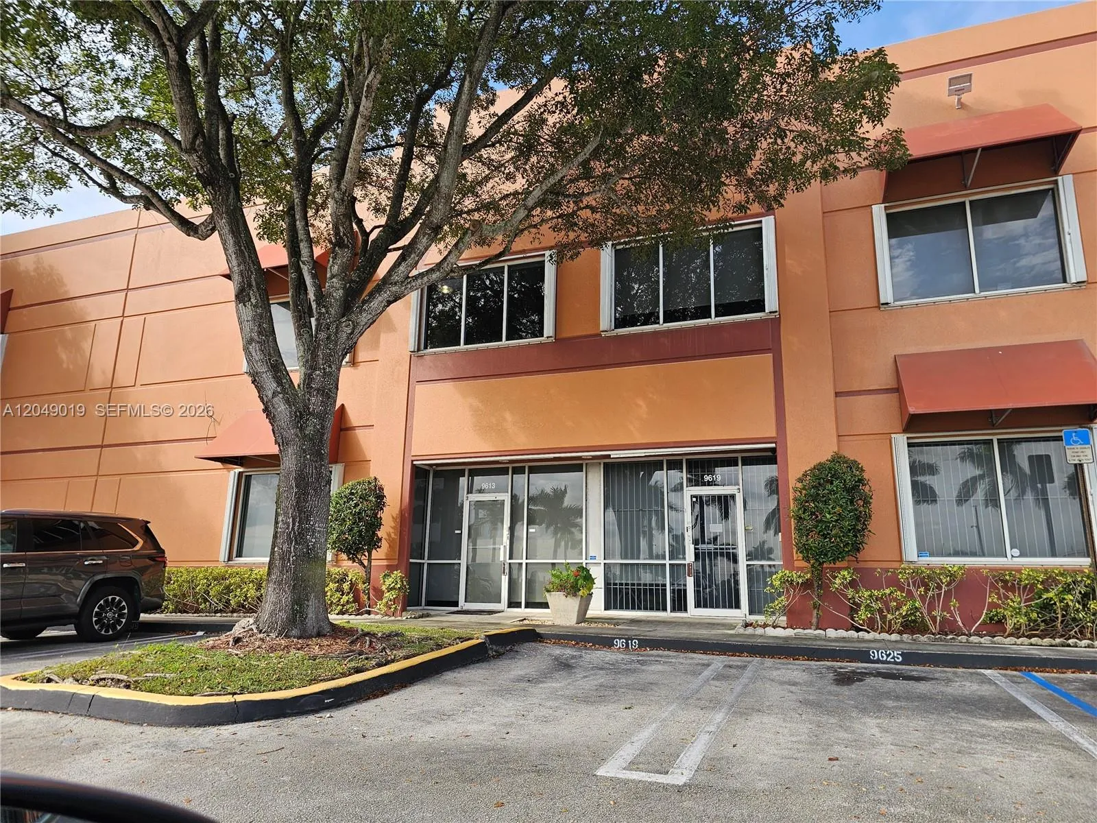 En Venta 9613 NW 33rd Street, Doral, FL 33172, Doral, FL 33172