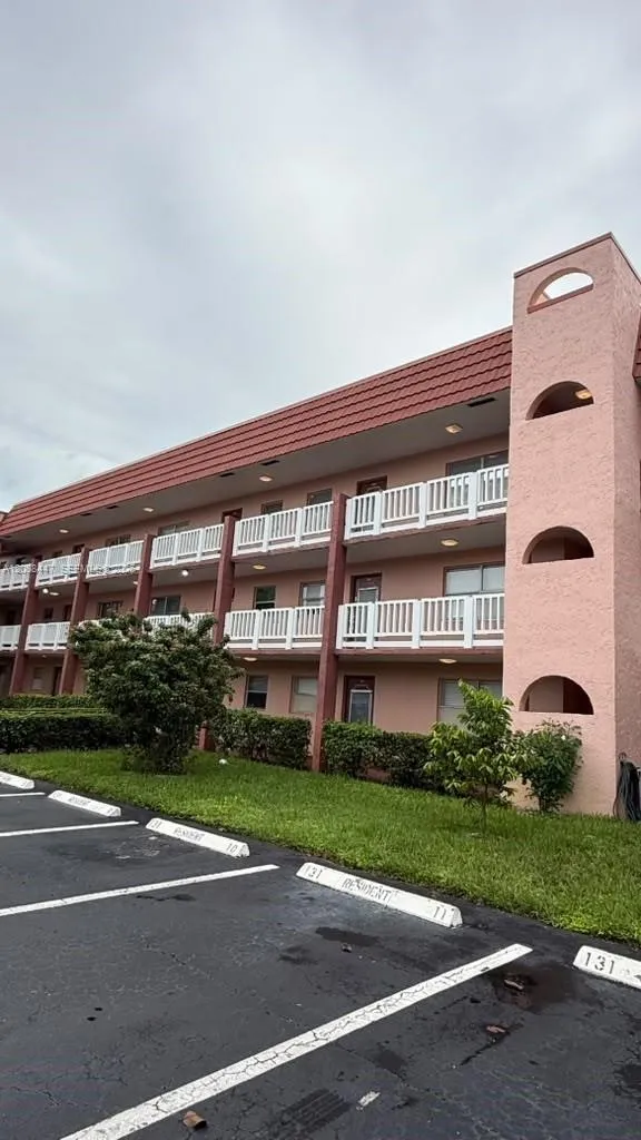 En Venta 9641 Sunrise Lakes Boulevard 305, Sunrise, FL 33322, Sunrise, FL 33322