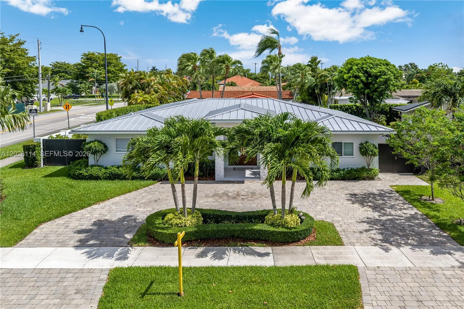Foto de propiedad en 9641 SW 66th Street, Miami, FL 33173 Miami con MLS# 