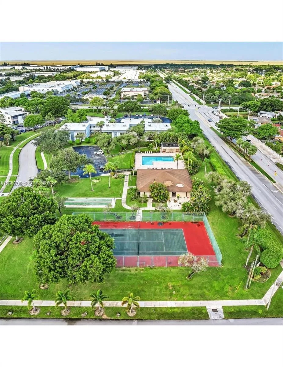 En Renta 9652 W Mcnab Road 104, Tamarac, FL 33321, Tamarac, FL 33321
