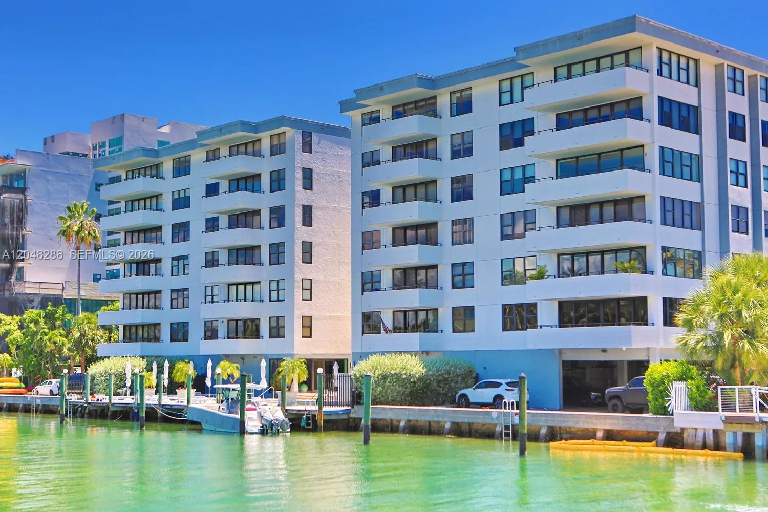 Foto de propiedad en 9660 W Bay Harbor Drive 5A, Bay Harbor Islands, FL 33154 Bay Harbor Islands con MLS# 