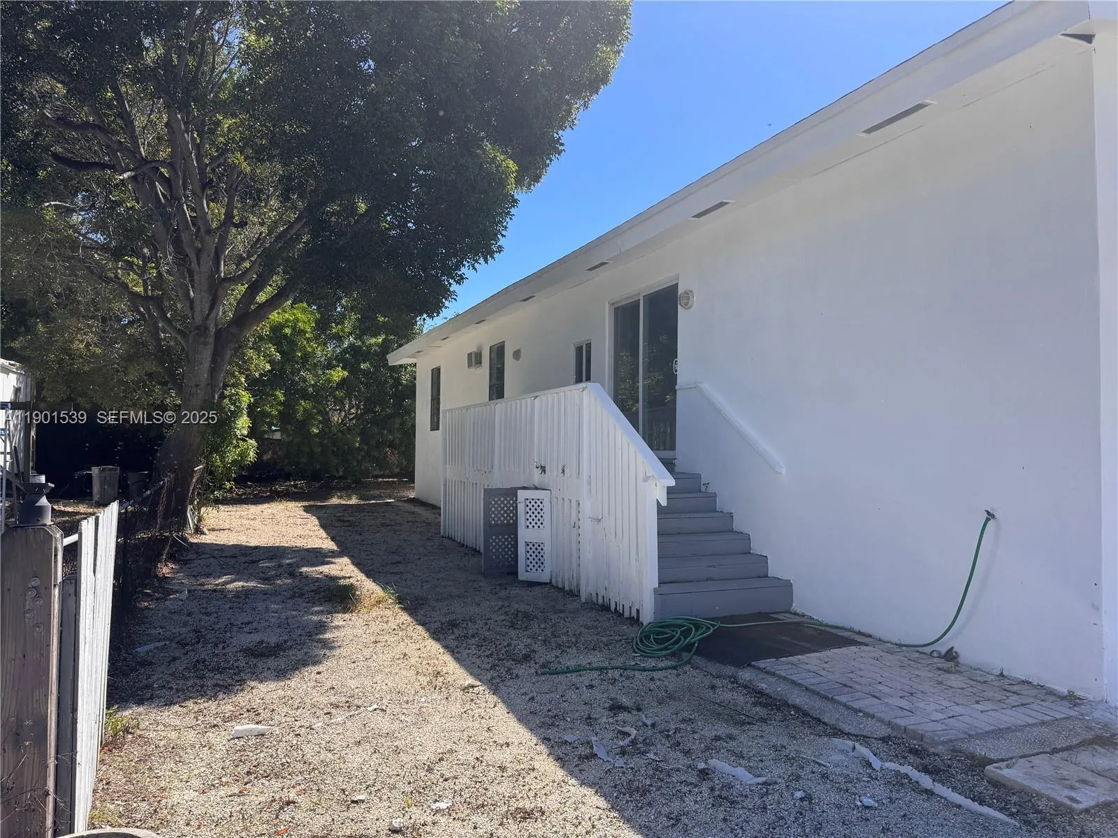 Foto de propiedad en 969 Plantation Road, Key Largo, FL 33037 Key Largo con MLS# 