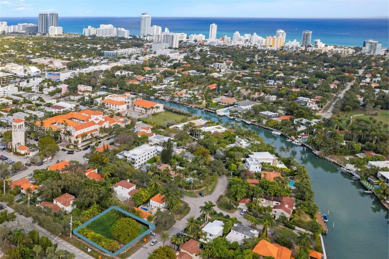 Foto de propiedad en 969 W 34th Street, Miami Beach, FL 33140 Miami Beach con MLS# 