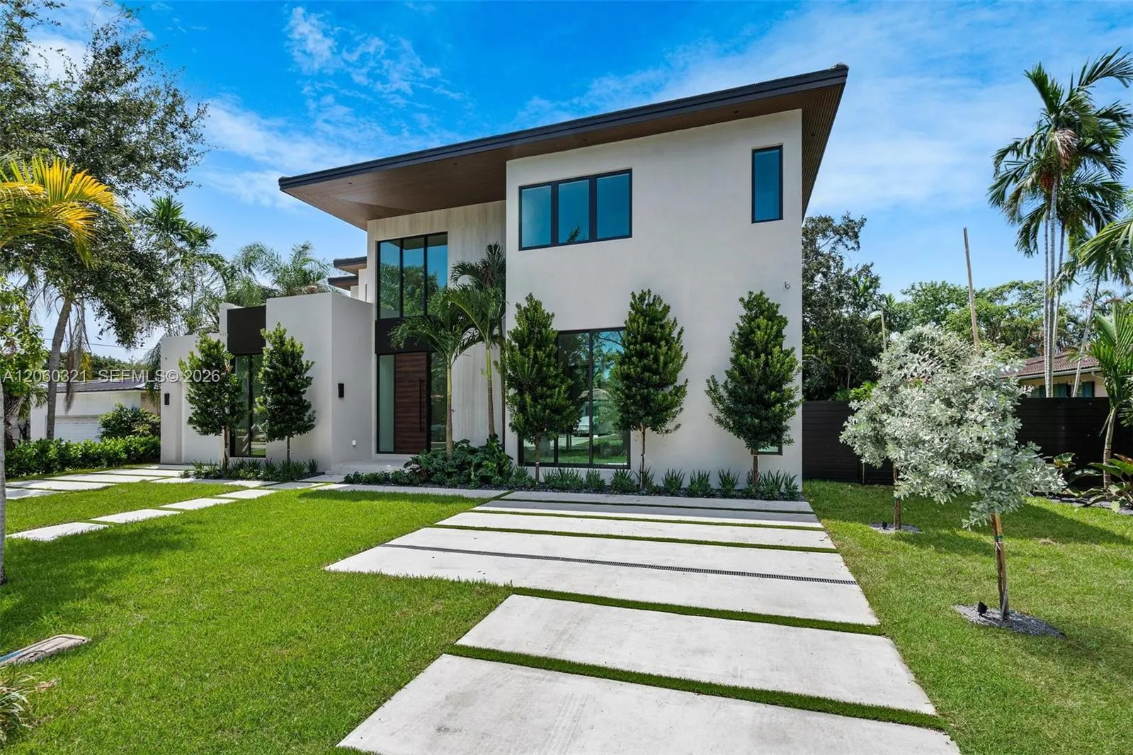 Foto de propiedad en 970 NE 92nd Street, Miami Shores, FL 33138 Miami Shores con MLS# 
