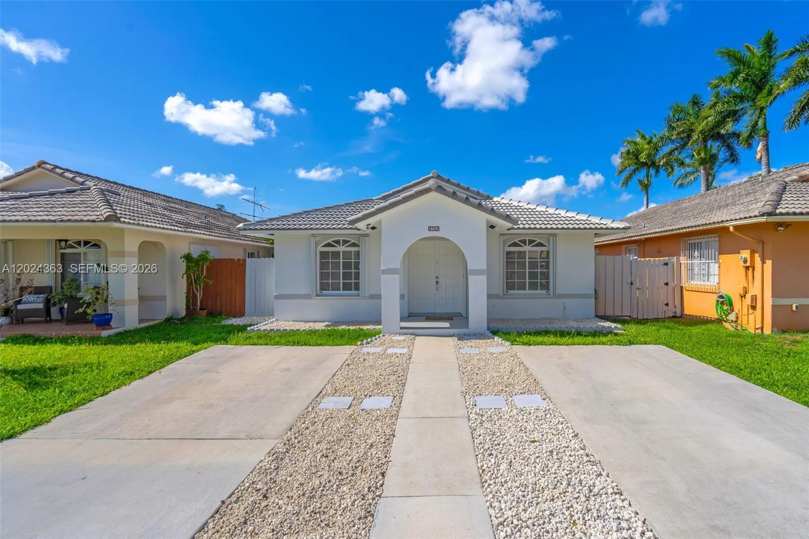 Vendido 9703 NW 127th Street, Hialeah Gardens, FL 33018, Hialeah Gardens, FL 33018