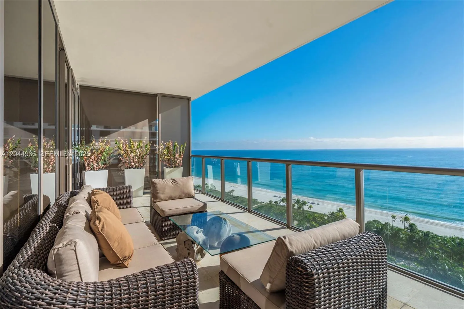 Foto de propiedad en 9705 Collins Avenue 1402N, Bal Harbour, FL 33154 Bal Harbour con MLS# 