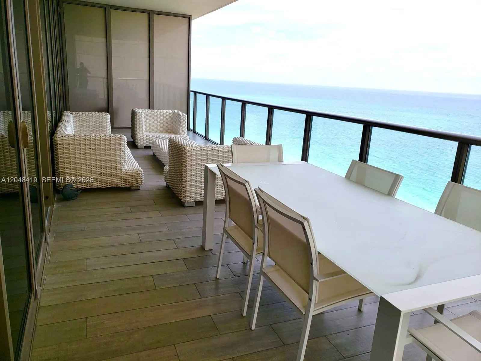 Foto de propiedad en 9705 Collins Avenue 2504N, Bal Harbour, FL 33154 Bal Harbour con MLS# 