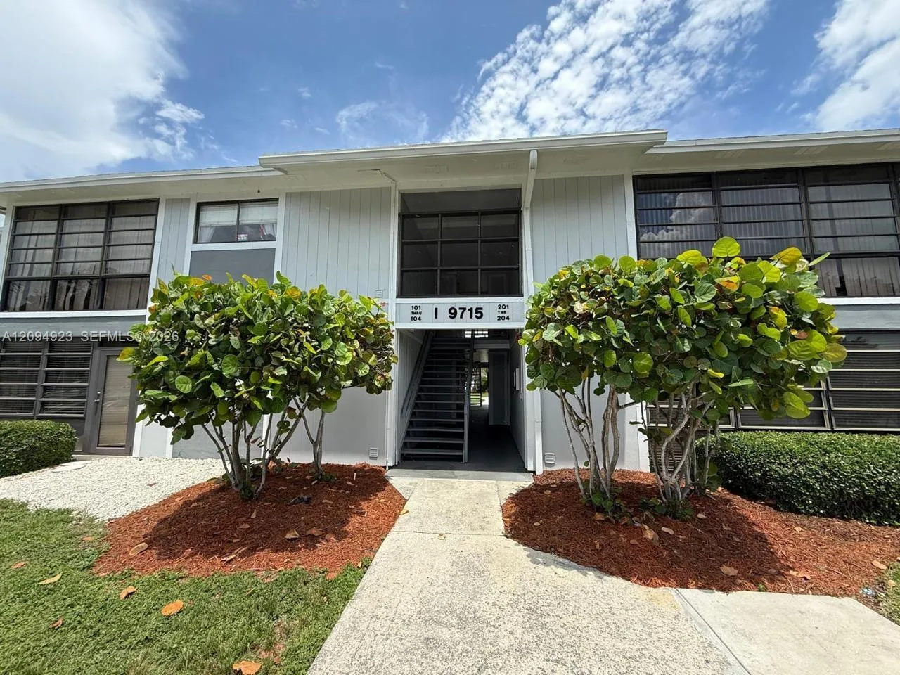 En Venta 9715 Hammocks Boulevard 102, Miami, FL 33196, Miami, FL 33196