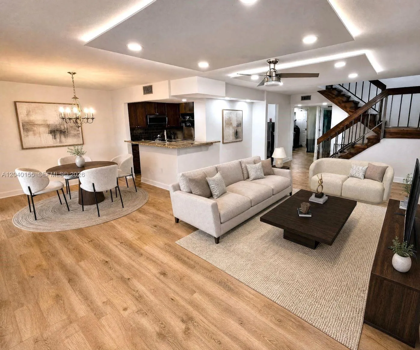 Foto de propiedad en 9717 N New River Canal Road 406, Plantation, FL 33324 Plantation con MLS# 