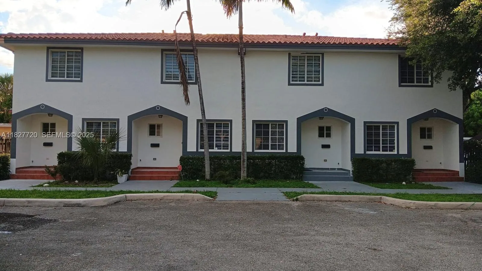 Foto de propiedad en 972 N 18th Court, Hollywood, FL 33020 Hollywood con MLS# 