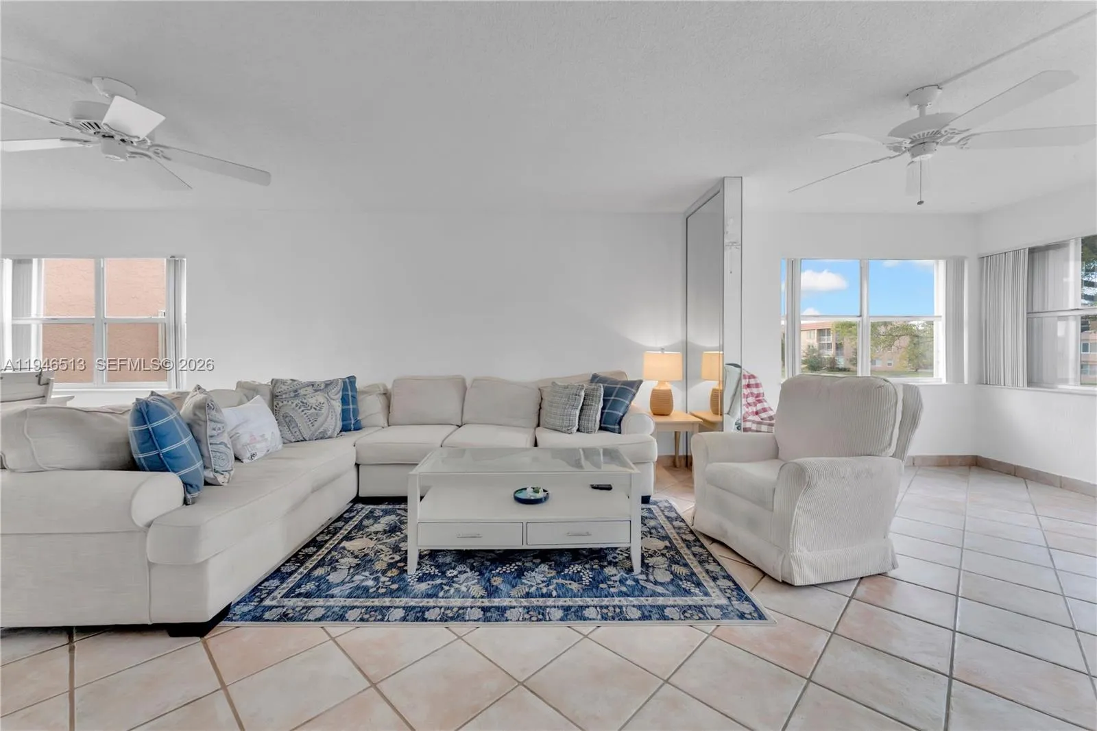 Foto de propiedad en 9721 Sunrise Lakes Boulevard 201, Sunrise, FL 33322 Sunrise con MLS# 