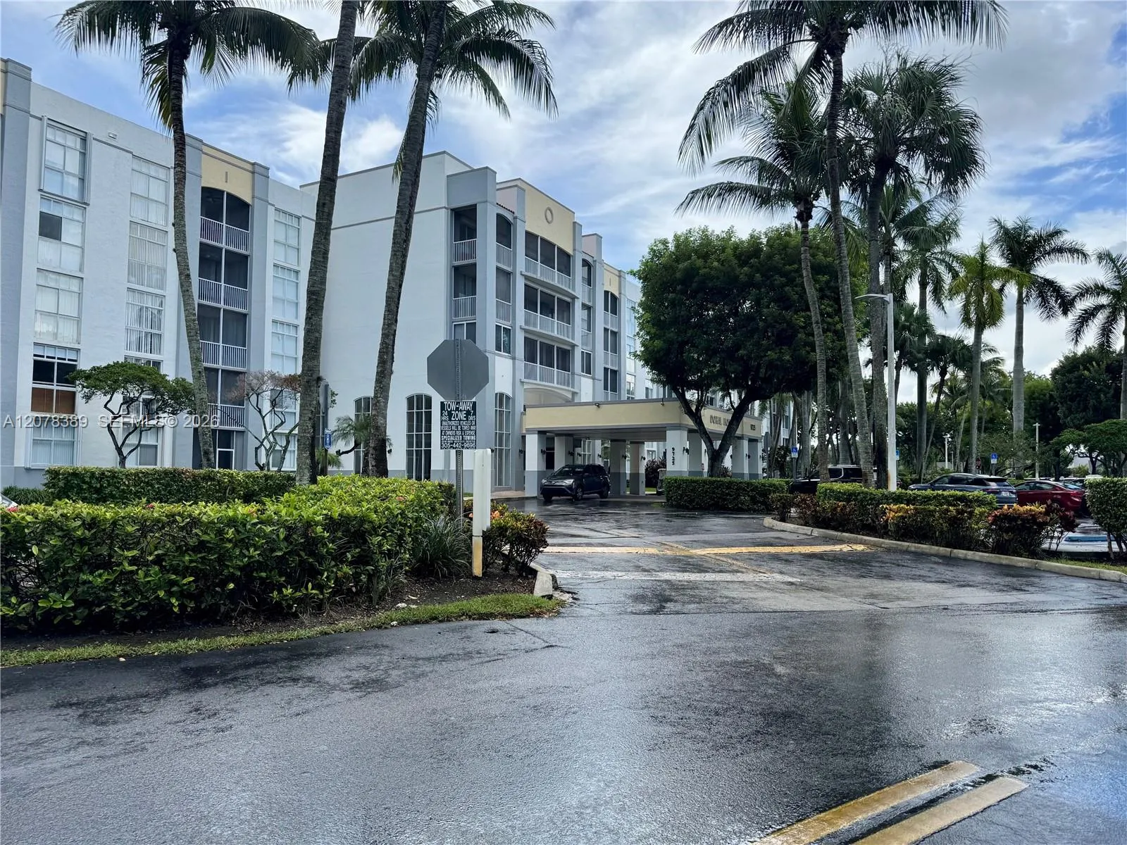 Foto de propiedad en 9725 NW 52nd Street 109, Doral, FL 33178 Doral con MLS# 