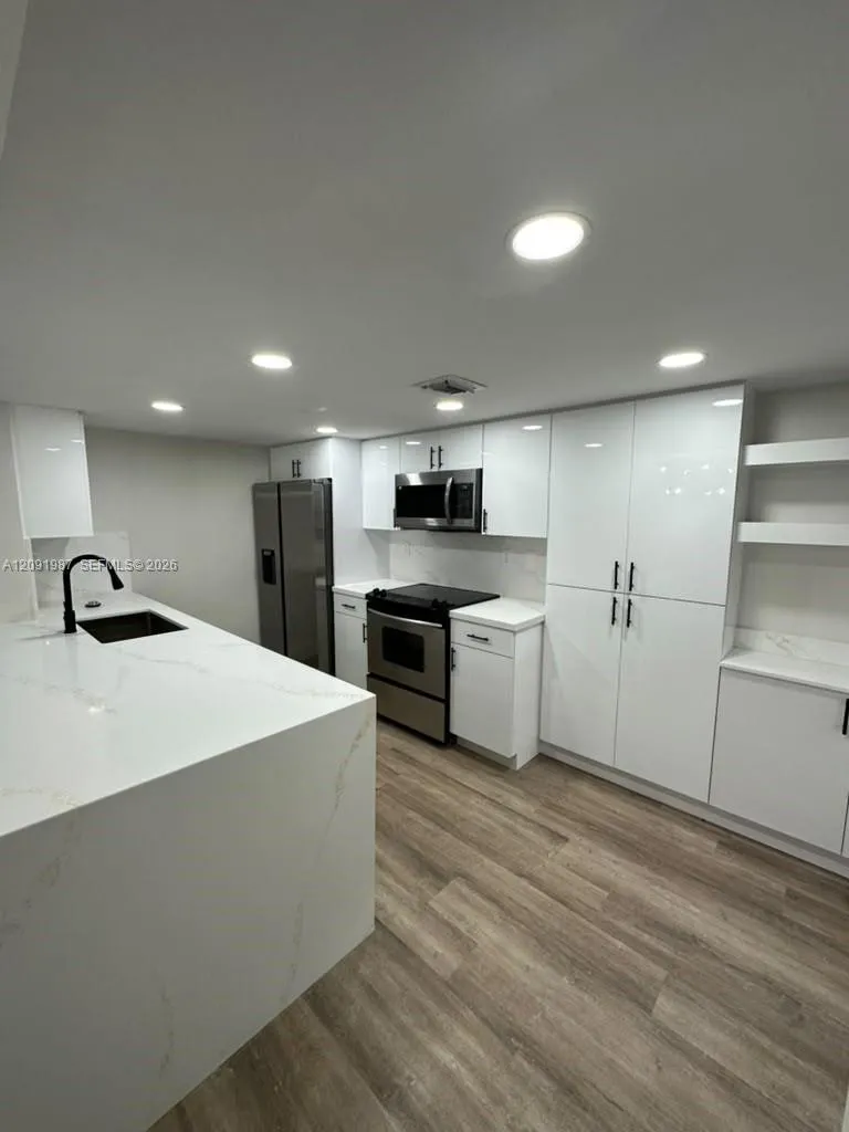 Foto de propiedad en 9735 NW 49th Terrace 414, Doral, FL 33178 Doral con MLS# 
